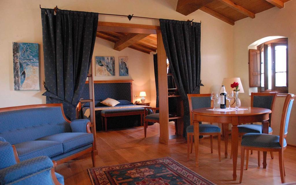 Villa Valentina Spa Умбертиде Номер фото